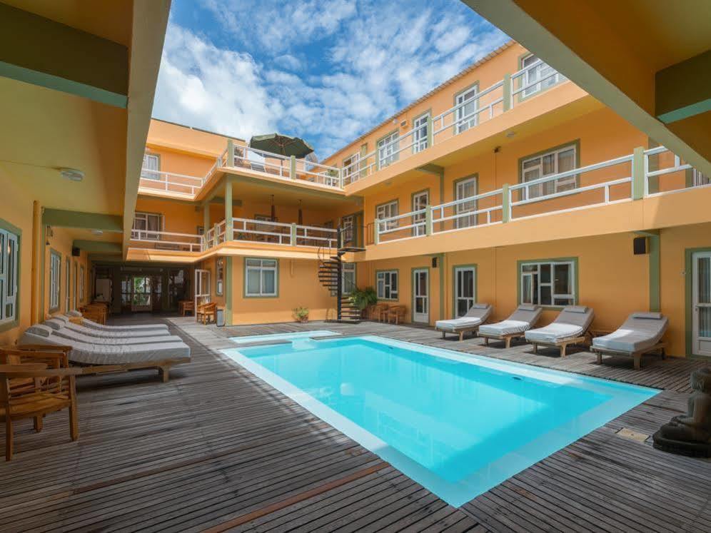 Wanna Studio Apartments Pointe aux Canonniers Esterno foto